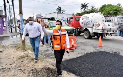 Encabeza Marcos Isleño arranque de programa de bacheo en Medellín